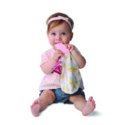 Jouet-dentition-doudou-Malarkey-Kids-Ananas-avec-bébé